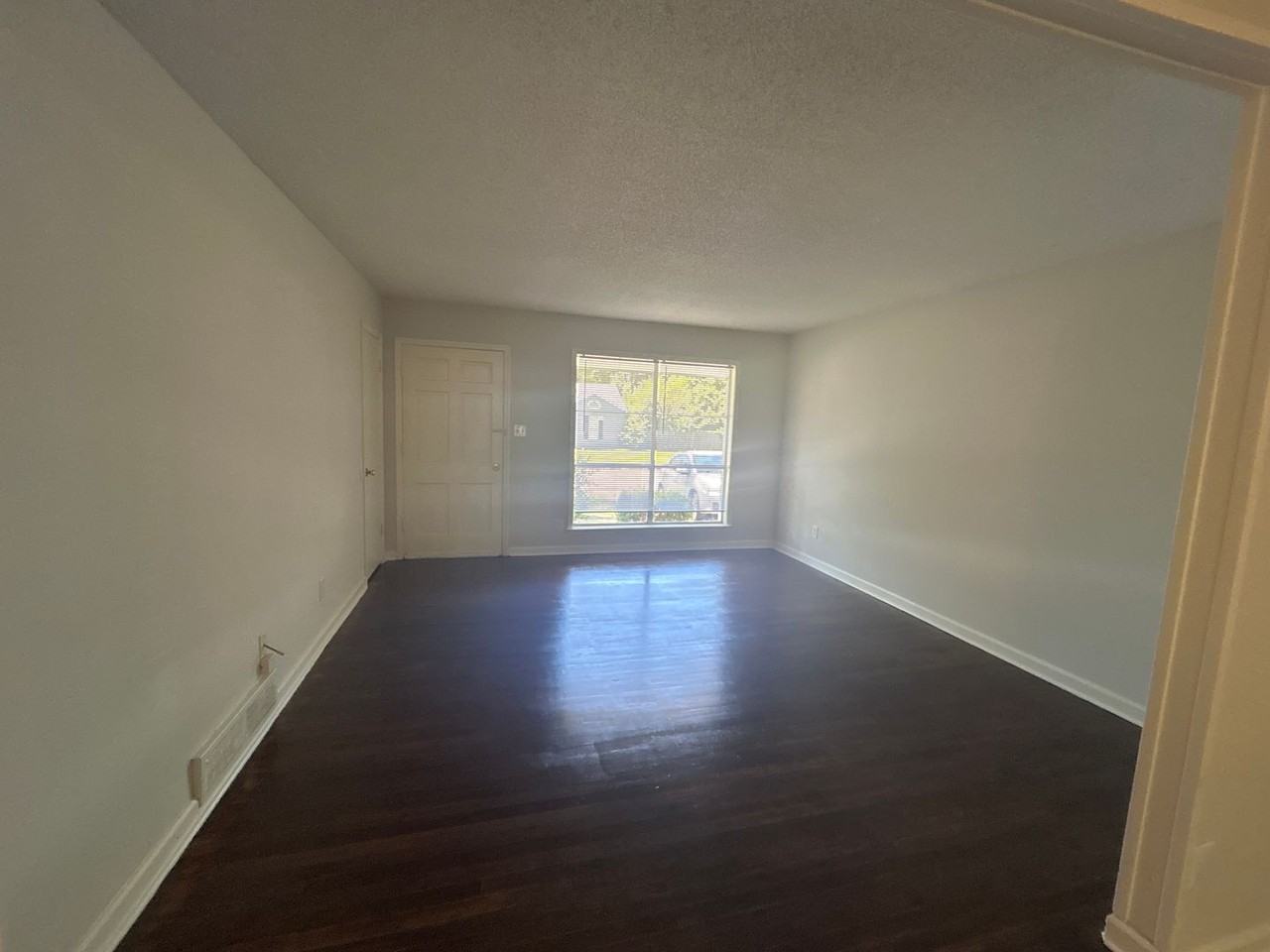 3450 Glenshaw Dr - Photo 3 of 10