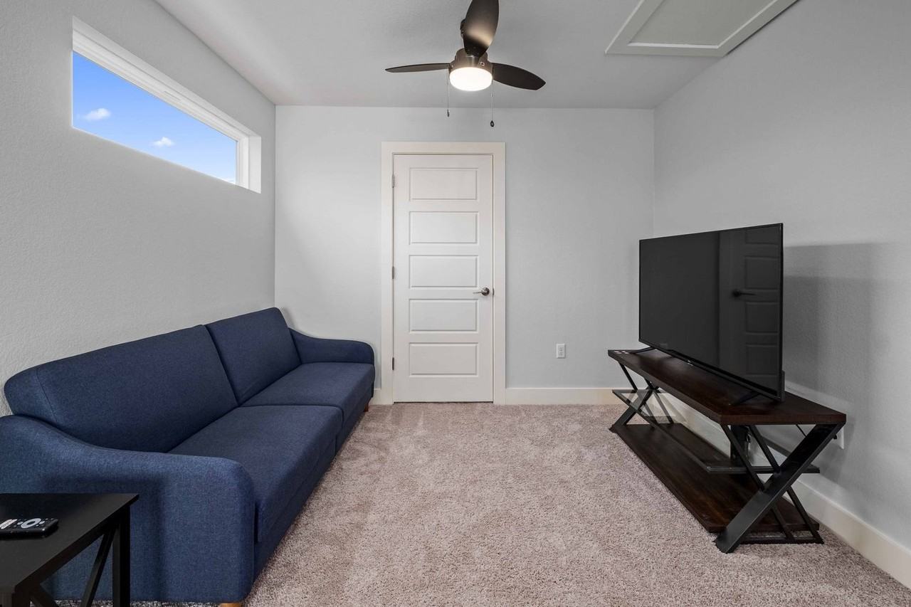 2813 Stock Dr - Photo 7 of 19