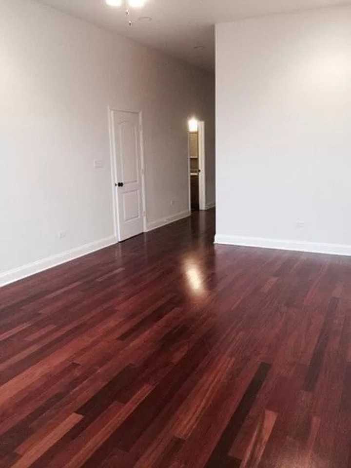 Experience Boutique Urban Living at 3341–3343 N Clark Condominium Association - Photo 4 of 20