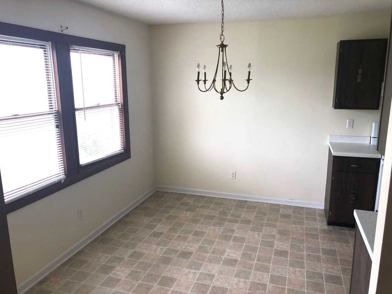 75 Walton Ln. - Photo 2 of 9