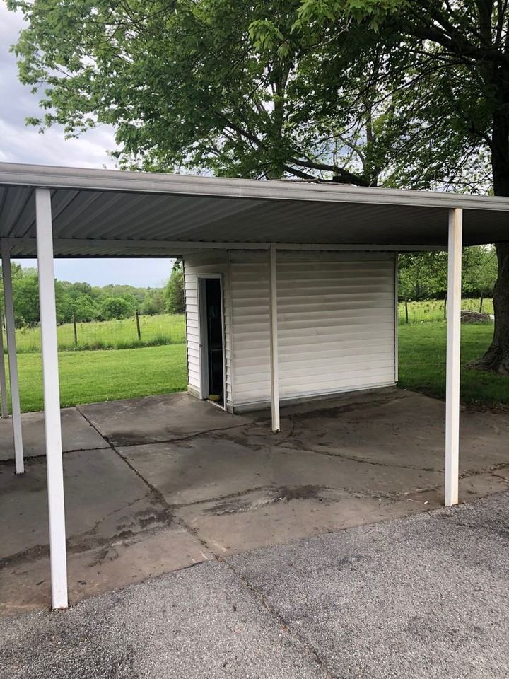 75 Walton Ln. - Photo 3 of 9