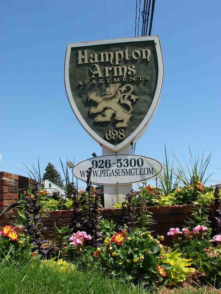 Hampton Arms - Photo 5 of 10
