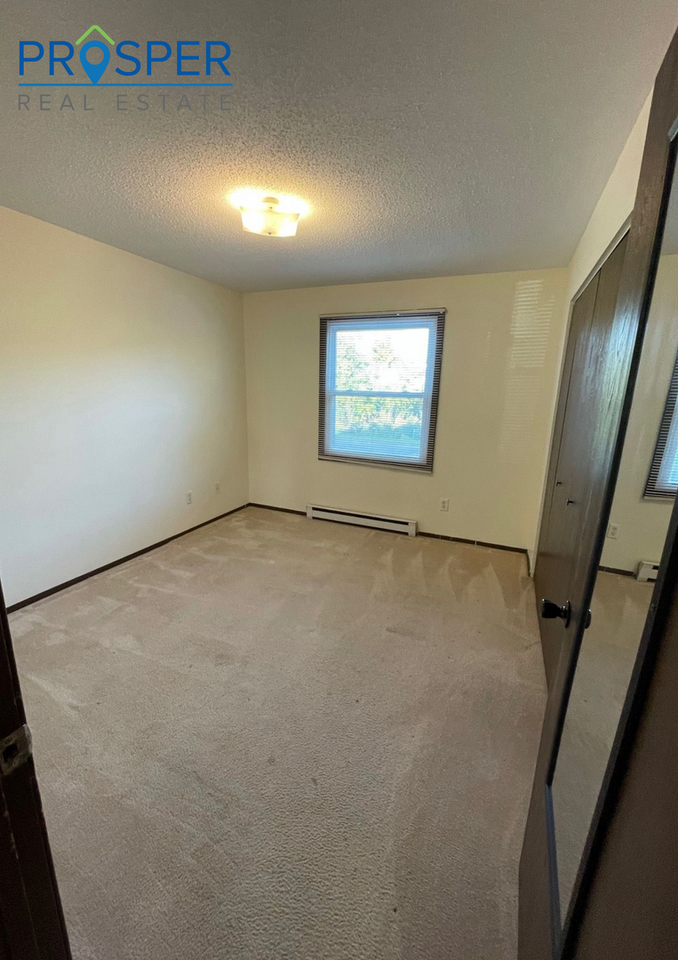 ME1227 - Photo 2 of 8