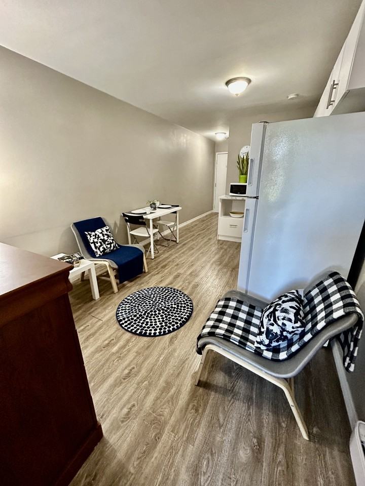 4555 Avenue du Parc - Photo 2 of 15