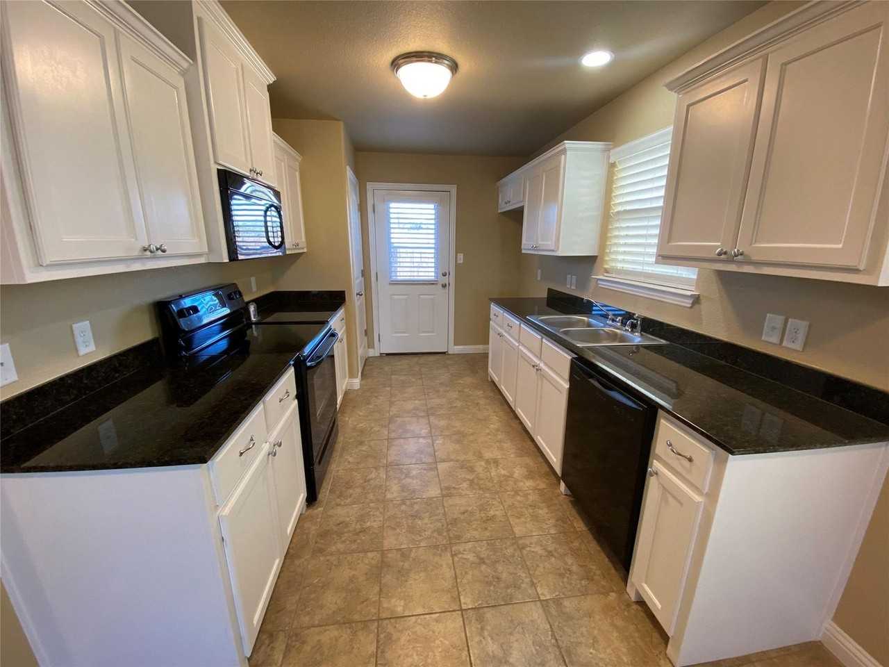 3132 Weave Ct - Photo 3 of 10