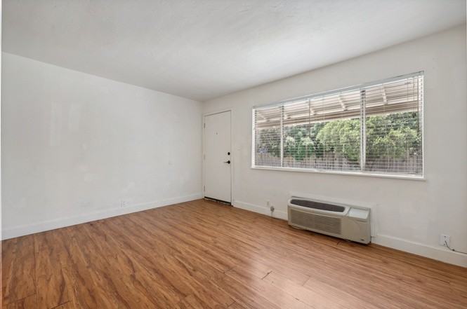 2621 Edison Ave #C - Photo 2 of 8
