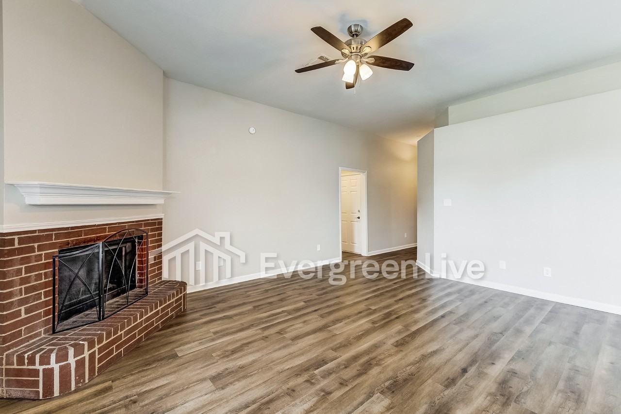 4643 Yellowleaf Dr - Photo 3 of 18