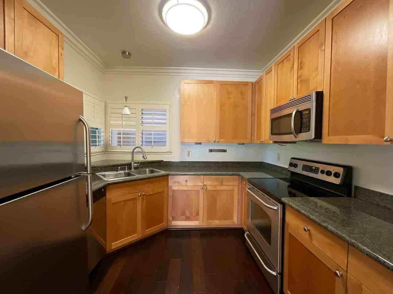 394 S Overlook Dr - Photo 3 of 17