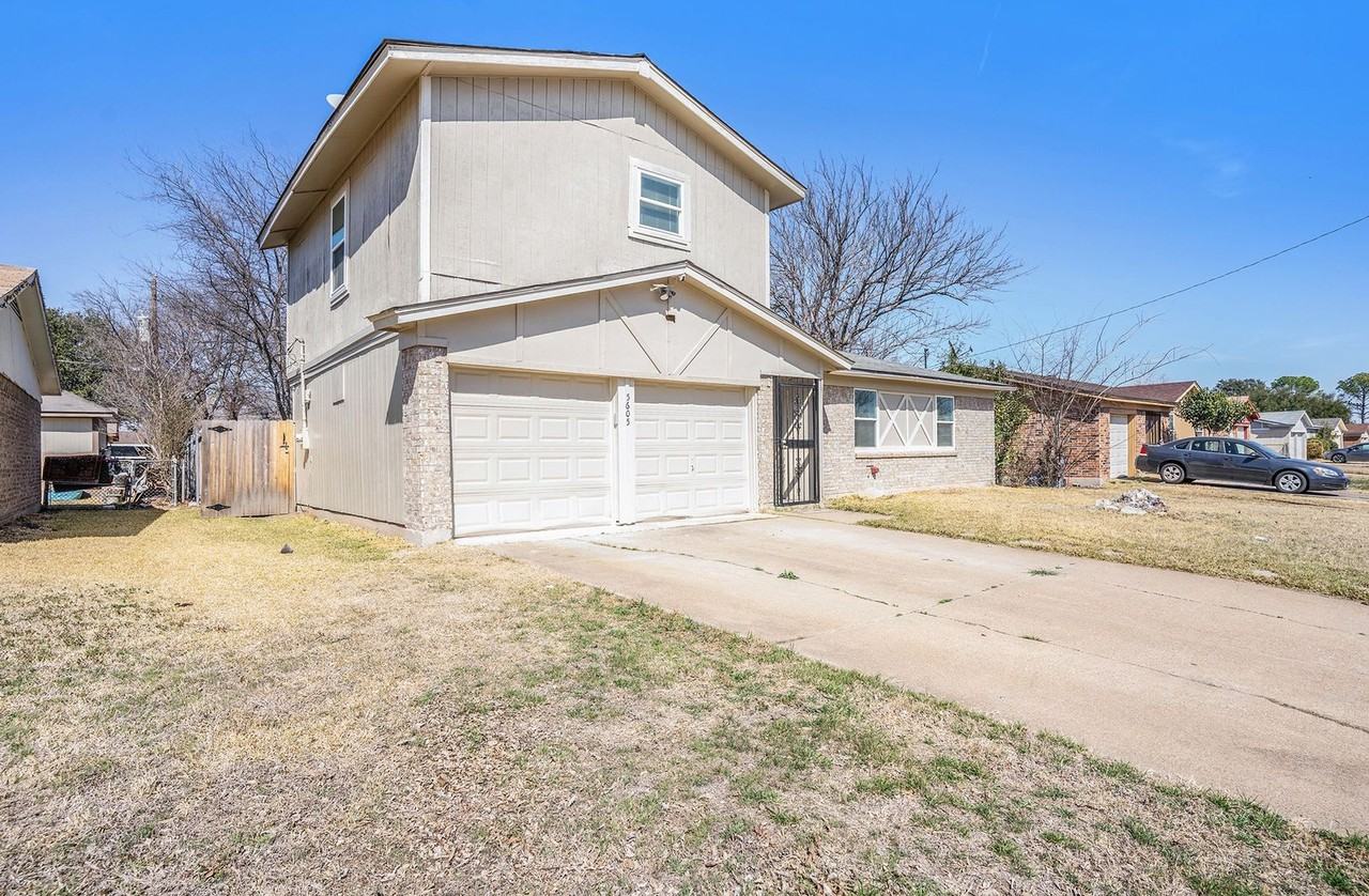 5605 Richardson St - Photo 2 of 26