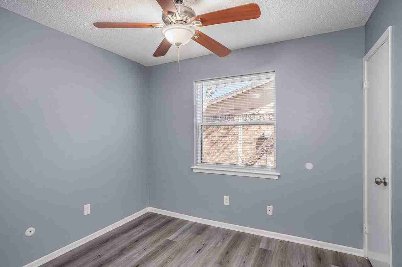 5605 Richardson St - Photo 3 of 26