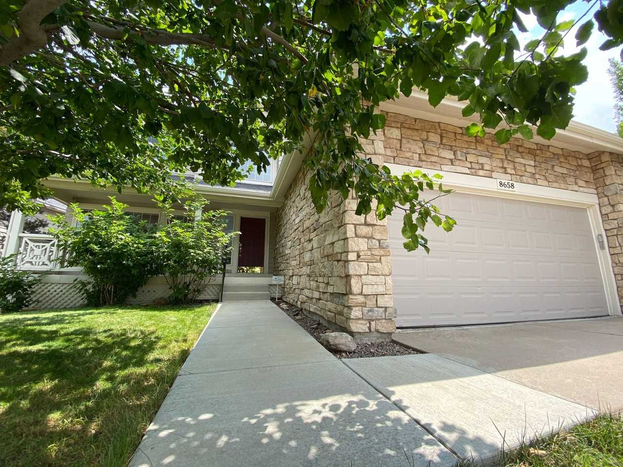 8658 Canongate Ln - Photo 3 of 33