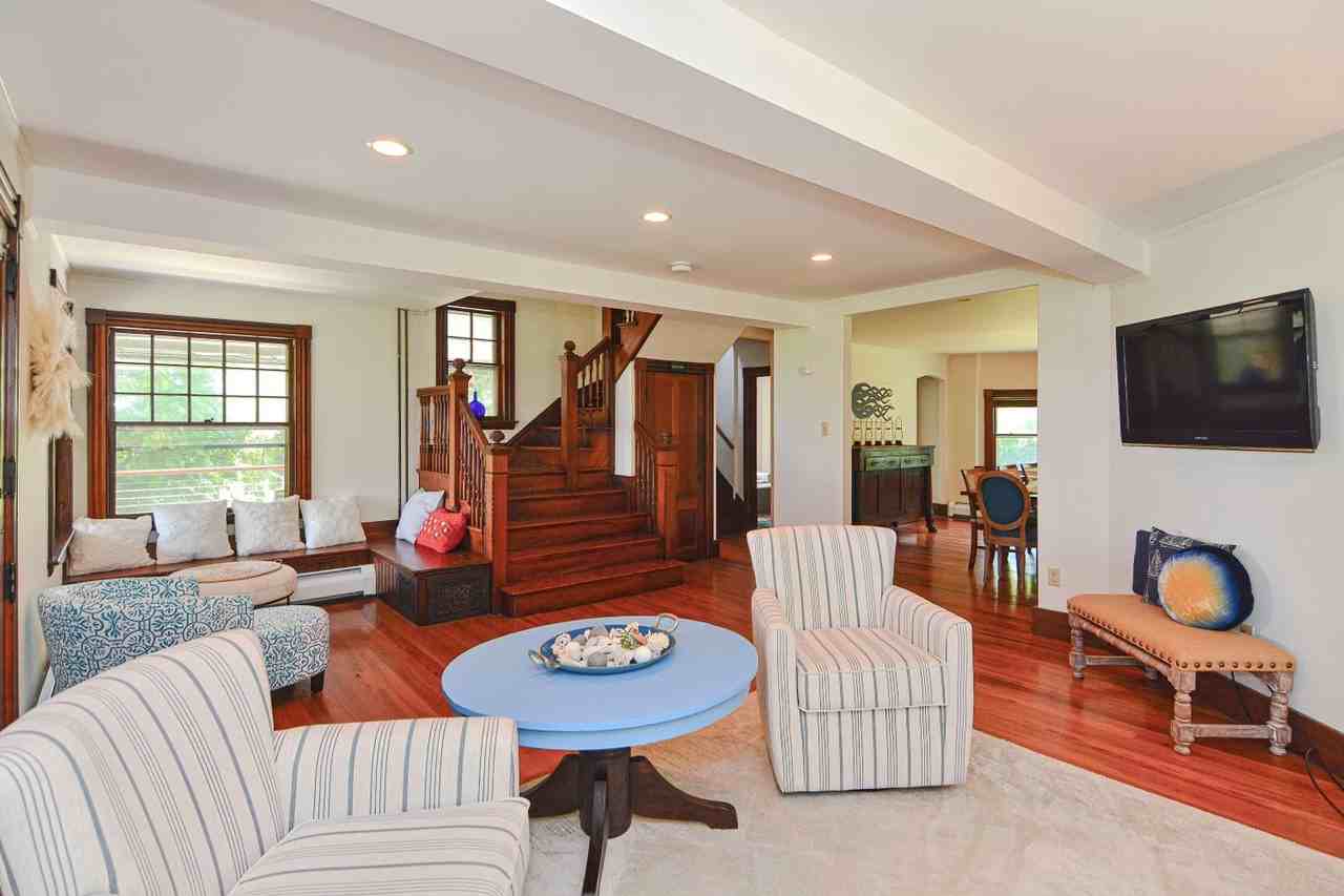 16 Oakes Ln - Photo 4 of 44