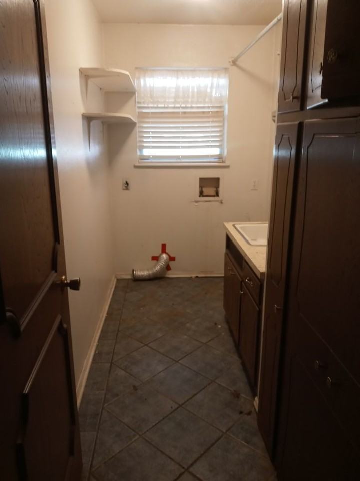 2109 Ridgewood Drive - Photo 6 of 7