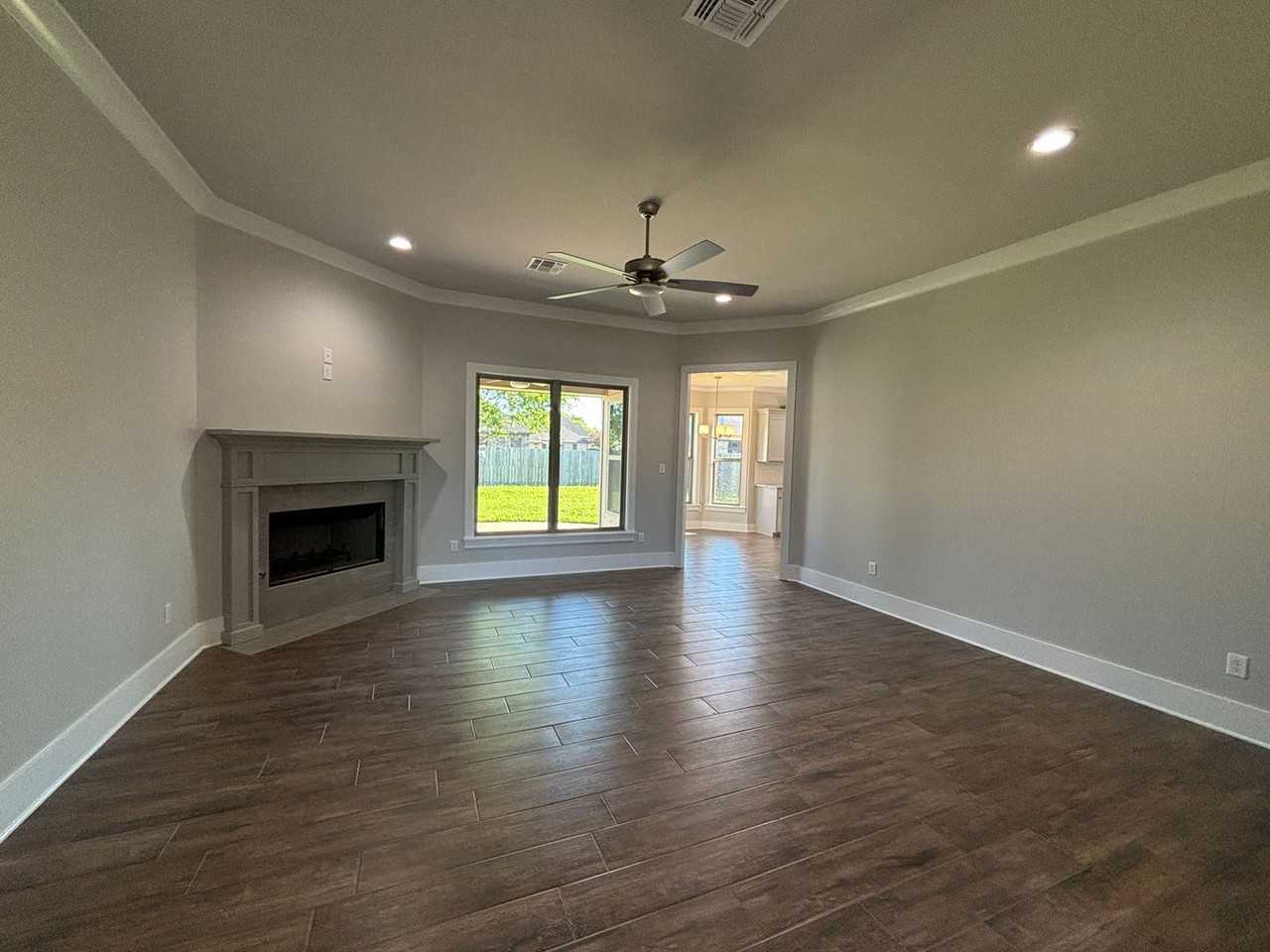 520 Half Moon Ct - Photo 3 of 21