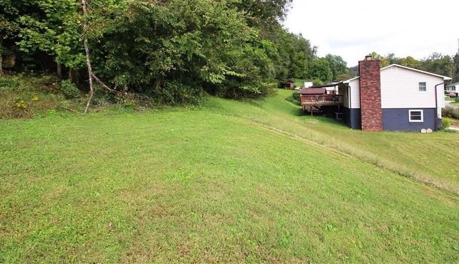 205 Libby Ln - Photo 5 of 15