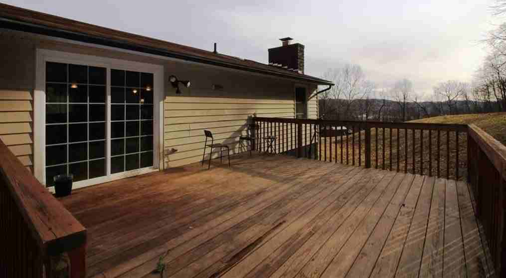 205 Libby Ln - Photo 6 of 15