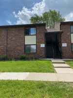 featured image of 214 S Ivy Ln
