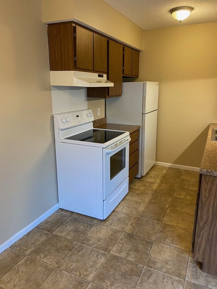 214 S Ivy Ln - Photo 5 of 12