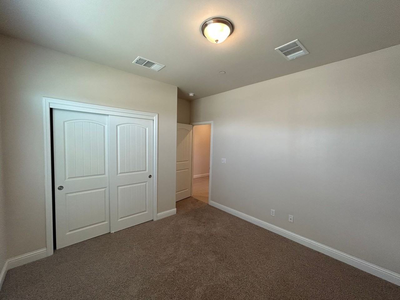 10406 Alondra Dr - Photo 5 of 18