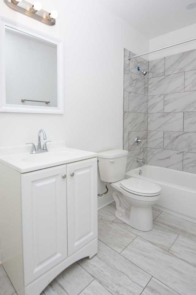 735 W Garfield Blvd - Photo 3 of 9