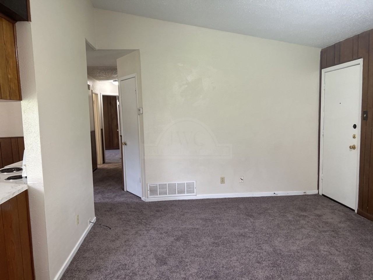 1613 Richard Dr - Photo 6 of 20