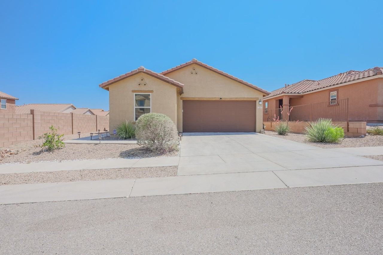 17169 S Emerald Vista Dr - Photo 2 of 31