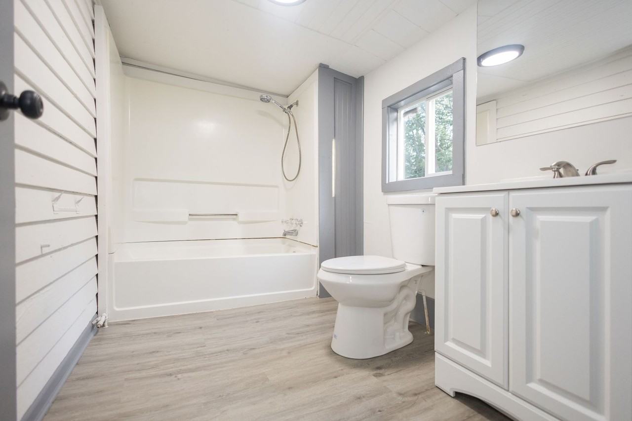 515 Wheeler St - Photo 7 of 11
