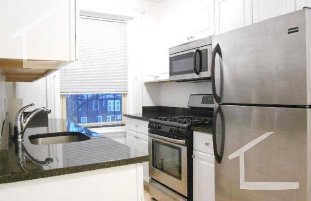 1850 Commonwealth Avenue - Photo 4 of 7