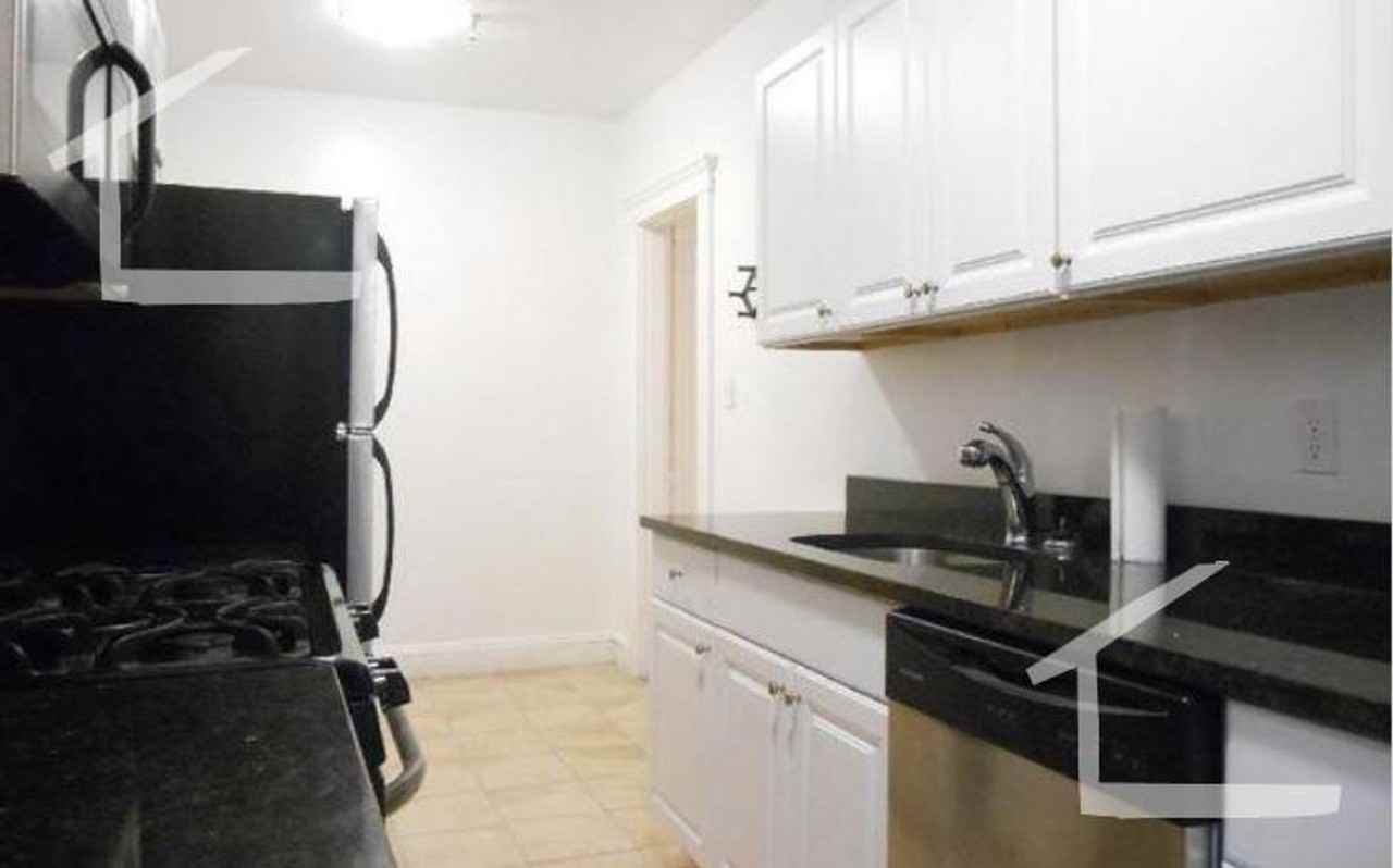 1850 Commonwealth Avenue - Photo 6 of 7