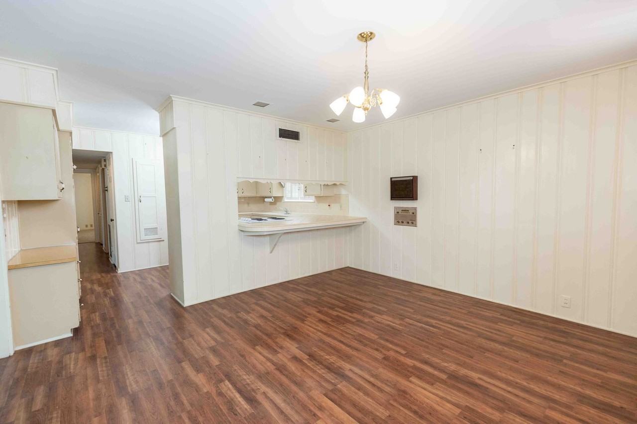 3307 Fairfield Ave - Photo 2 of 8