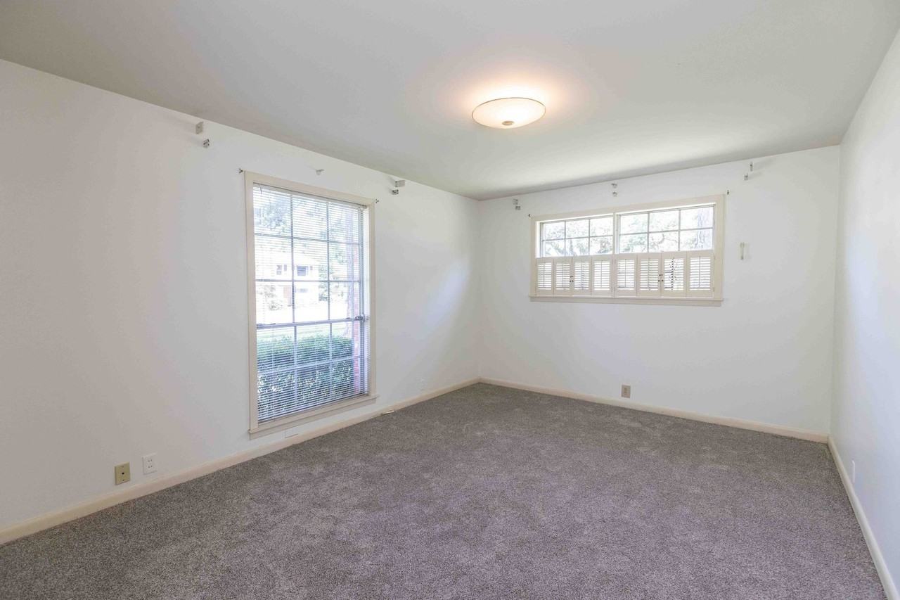 3307 Fairfield Ave - Photo 6 of 8