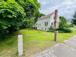 featured image of 711 Pleasant St