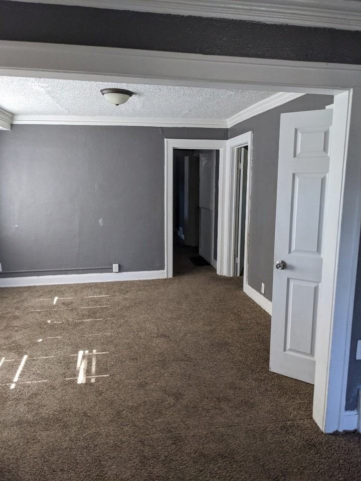 4420 Paseo Blvd - Photo 3 of 8