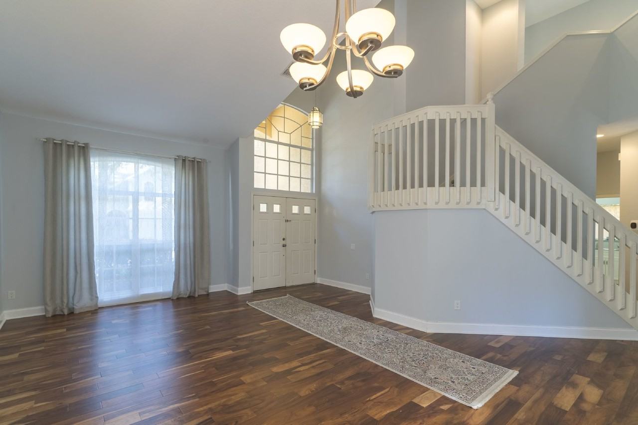 9406 Oak Meadow Ct - Photo 4 of 50