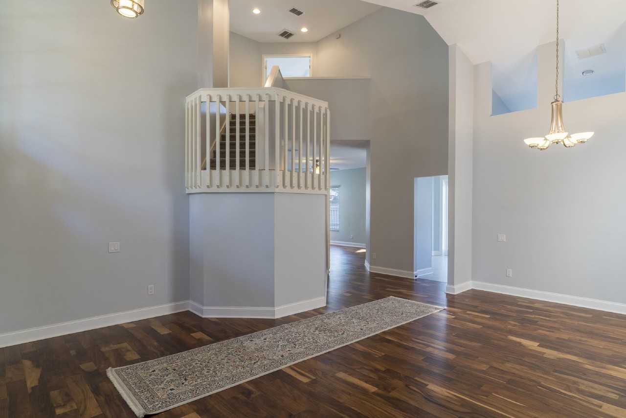 9406 Oak Meadow Ct - Photo 6 of 50