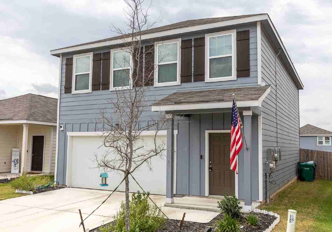 5242 Hickory Pl - Photo 3 of 33