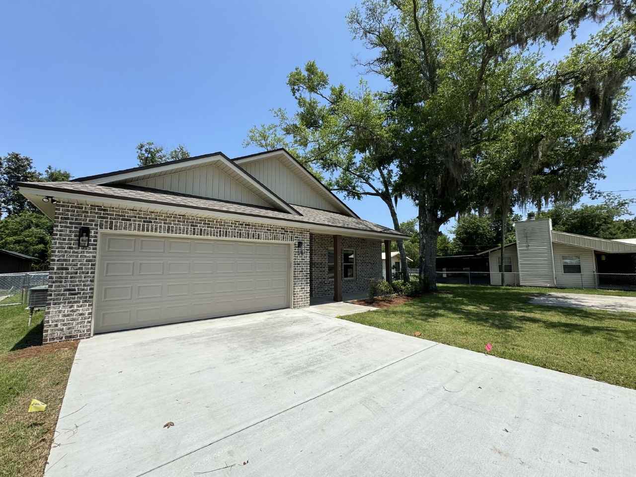 4573 Cedar St - Photo 2 of 26