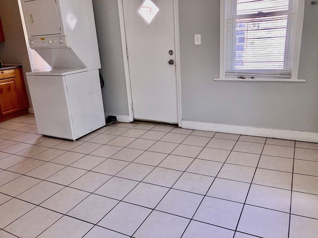 2635 East Lehigh Avenue - Photo 4 of 17