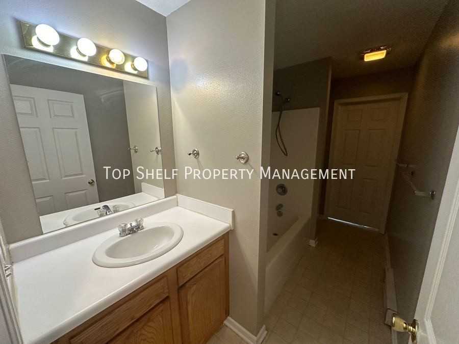 106 4th St Nw - Photo 3 of 8