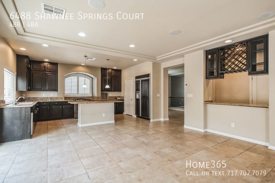 6488 Shawnee Springs Ct - Photo 3 of 20