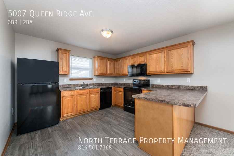 5007 Queen Ridge Ave - Photo 2 of 20