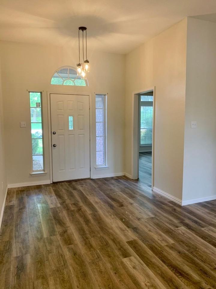 1632 Whiterock Dr - Photo 3 of 31