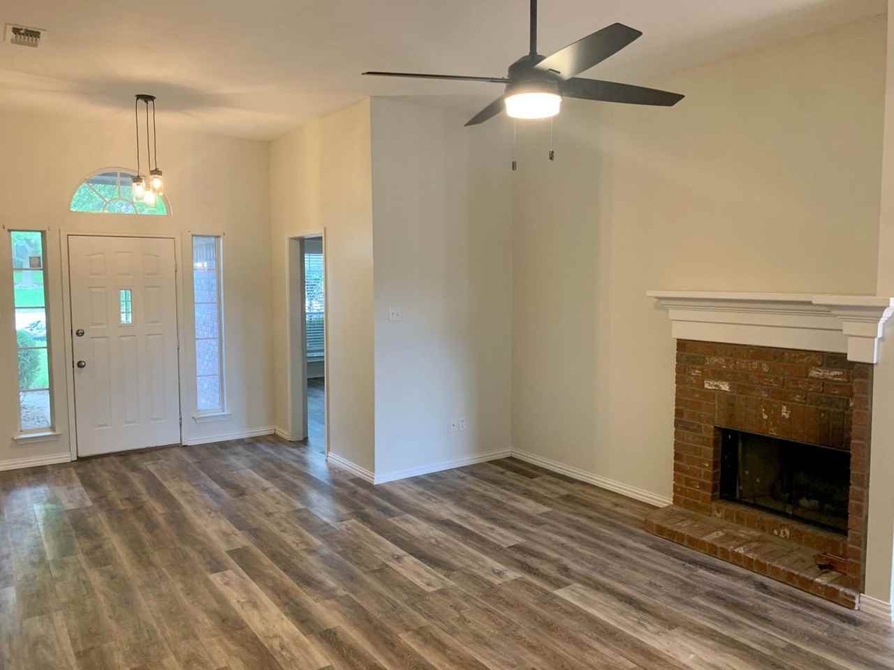 1632 Whiterock Dr - Photo 4 of 31