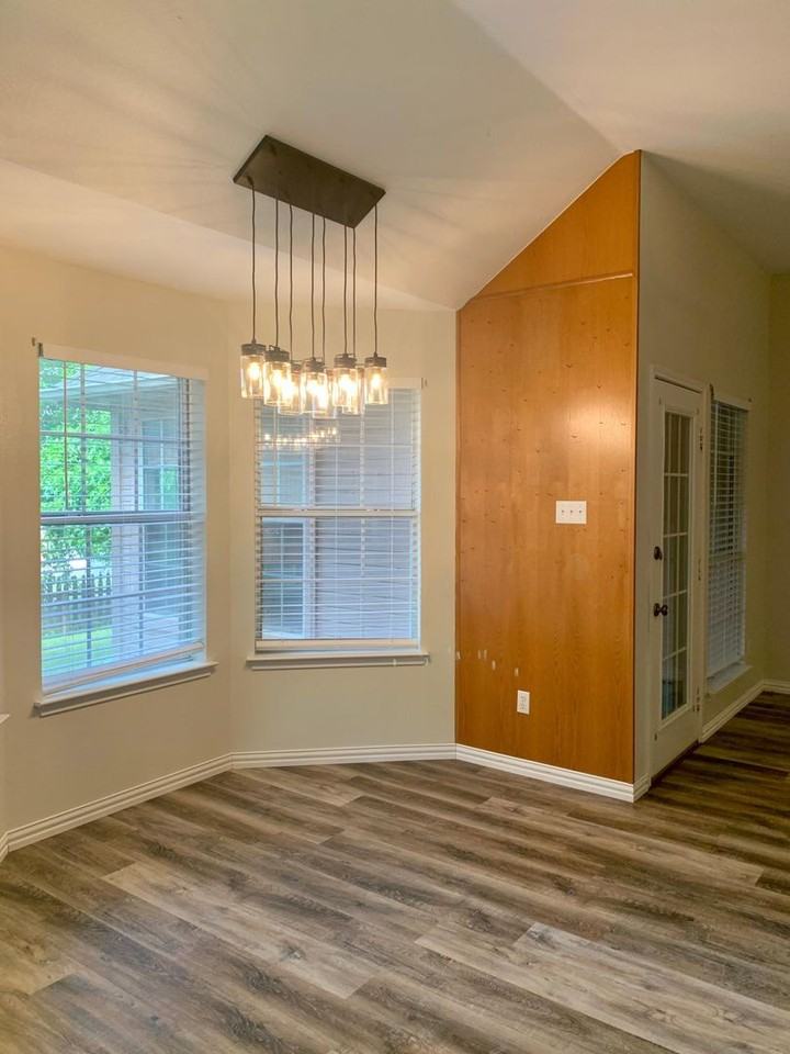 1632 Whiterock Dr - Photo 6 of 31