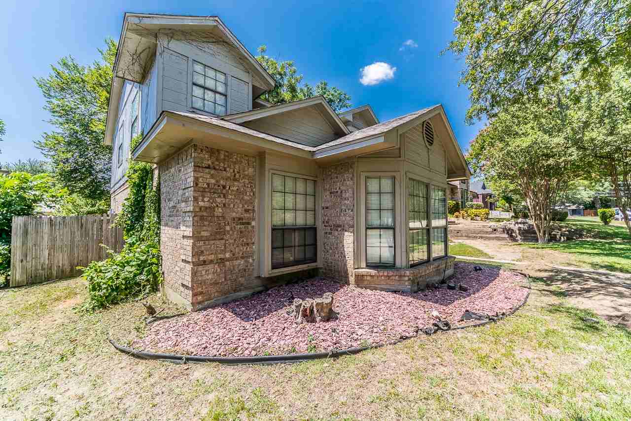 2710 Francisco Dr - Photo 4 of 39