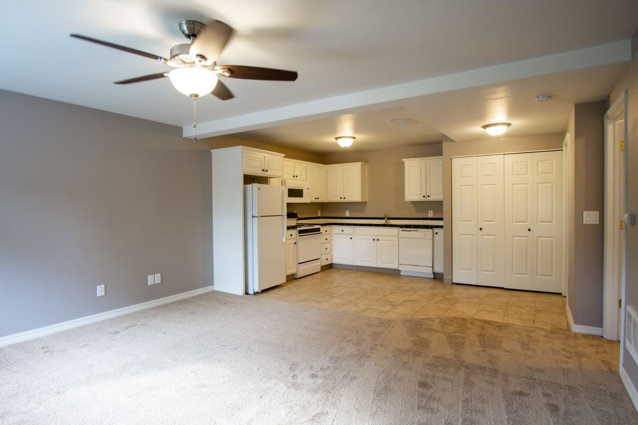 5025 S Corbett Ave #19 - Photo 2 of 13