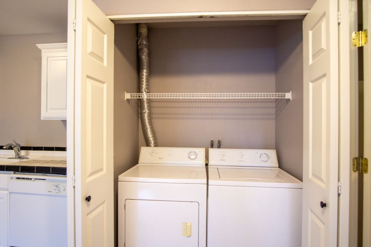 5025 S Corbett Ave #19 - Photo 6 of 13