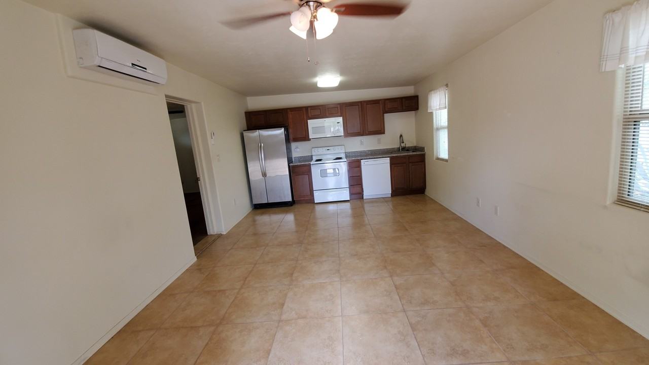 2934 East Cushman Drive - Photo 3 of 11