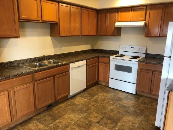 5008 Rock Springs St - Photo 4 of 15
