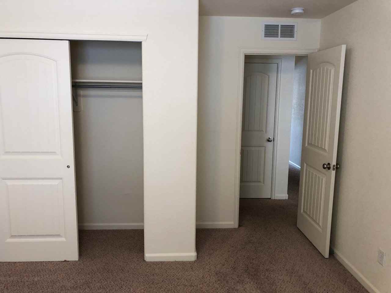 5008 Rock Springs St - Photo 7 of 15